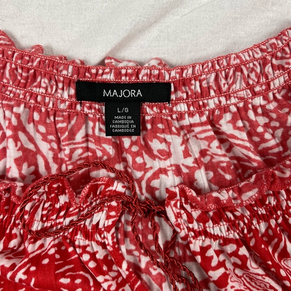 MAJORA Ruffled Open Neck Blouse | Large - Picture 3 of 3